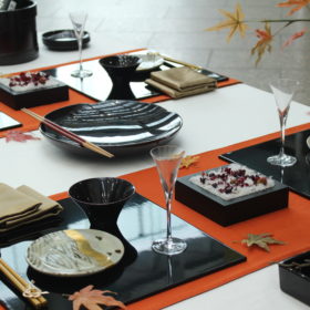 文字フラワー「祝」「寿」秋のテーブルコーディネート画像