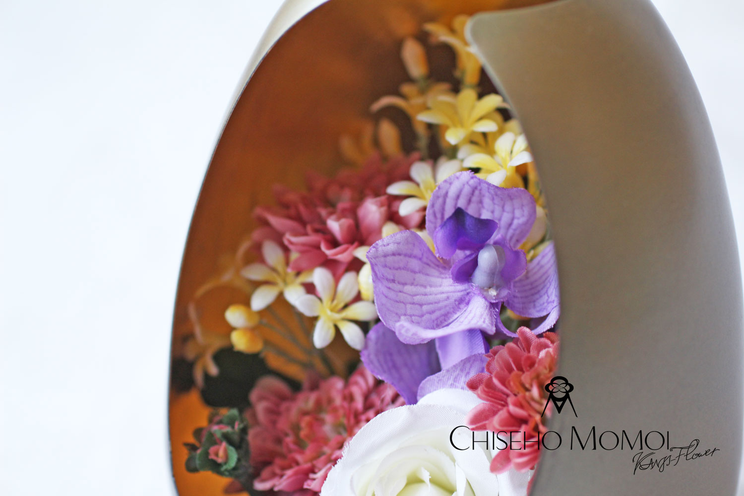 モダンなお仏花 お供えの花 の決まり事は 文字フラワーアーティスト 桃井智世帆